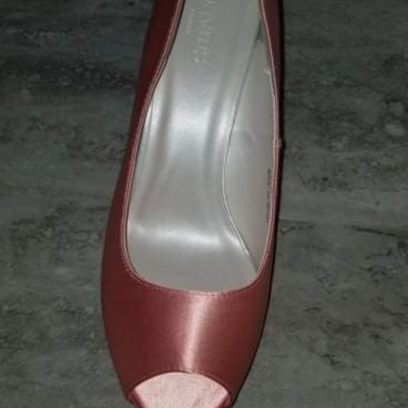 Dyeable Coral Satin Platform Peep Toe - Picture 2 of 3